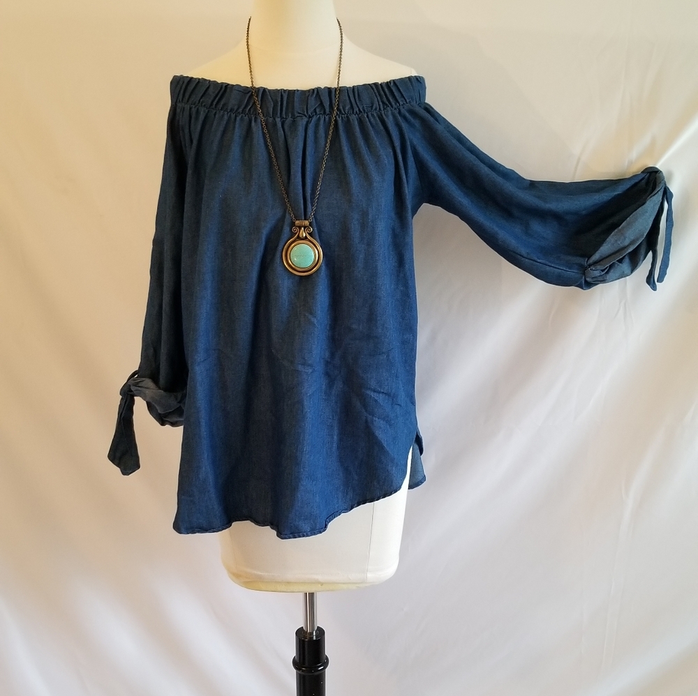 Miracle Berry Off Shoulder Denim Tunic Blo…